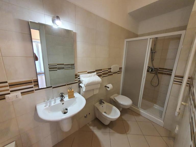 Arco Della Neve Guest House Бари Экстерьер фото